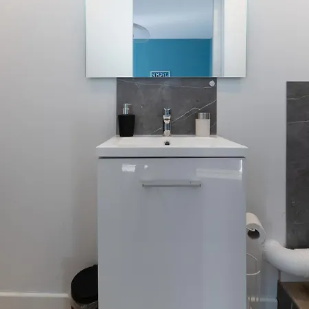 Grand Centre Gare Apartment *